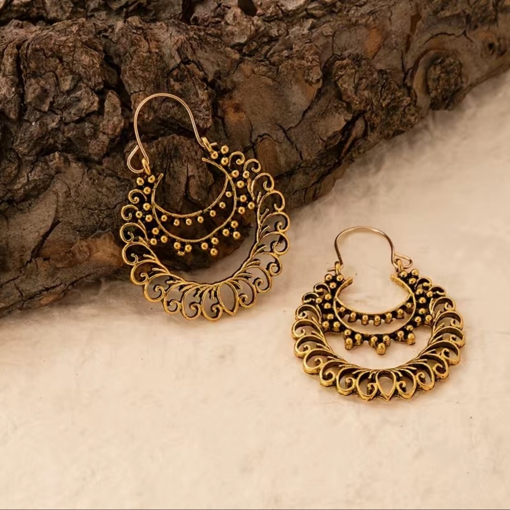 Ancient Traditional Ethnic Hollow Carved Earrings